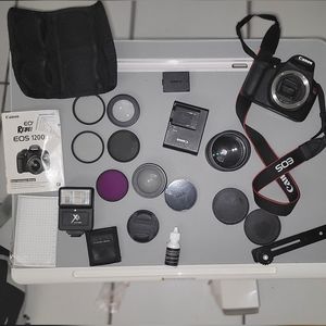 Canon EOS REBEL T5 1200D